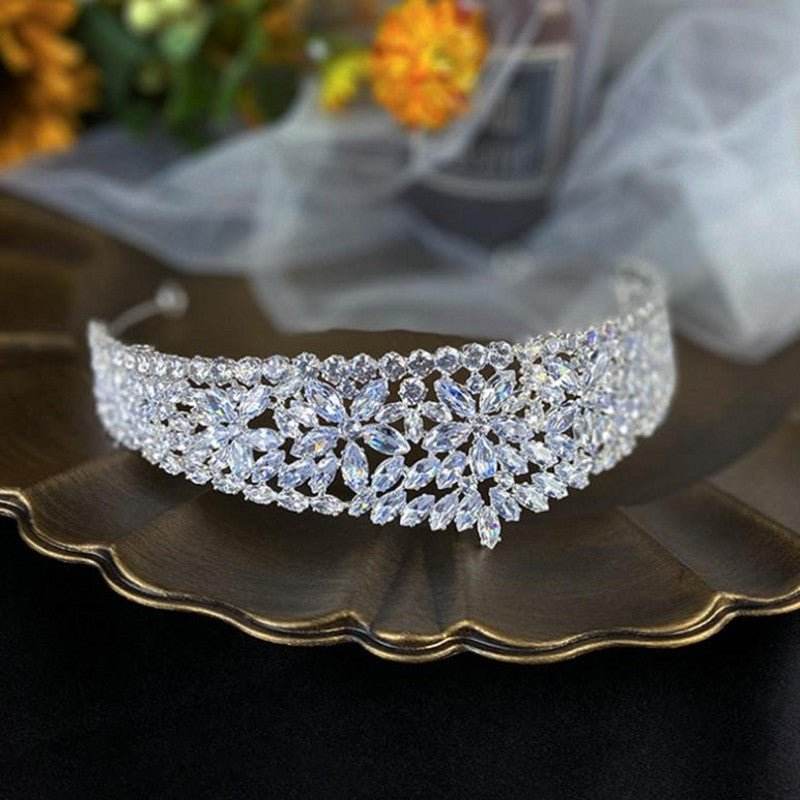Luxury New Queen's Zircon Crown Jewelry - GlowTrendVibe - - Luxury New Queen's Zircon Crown Jewelry -